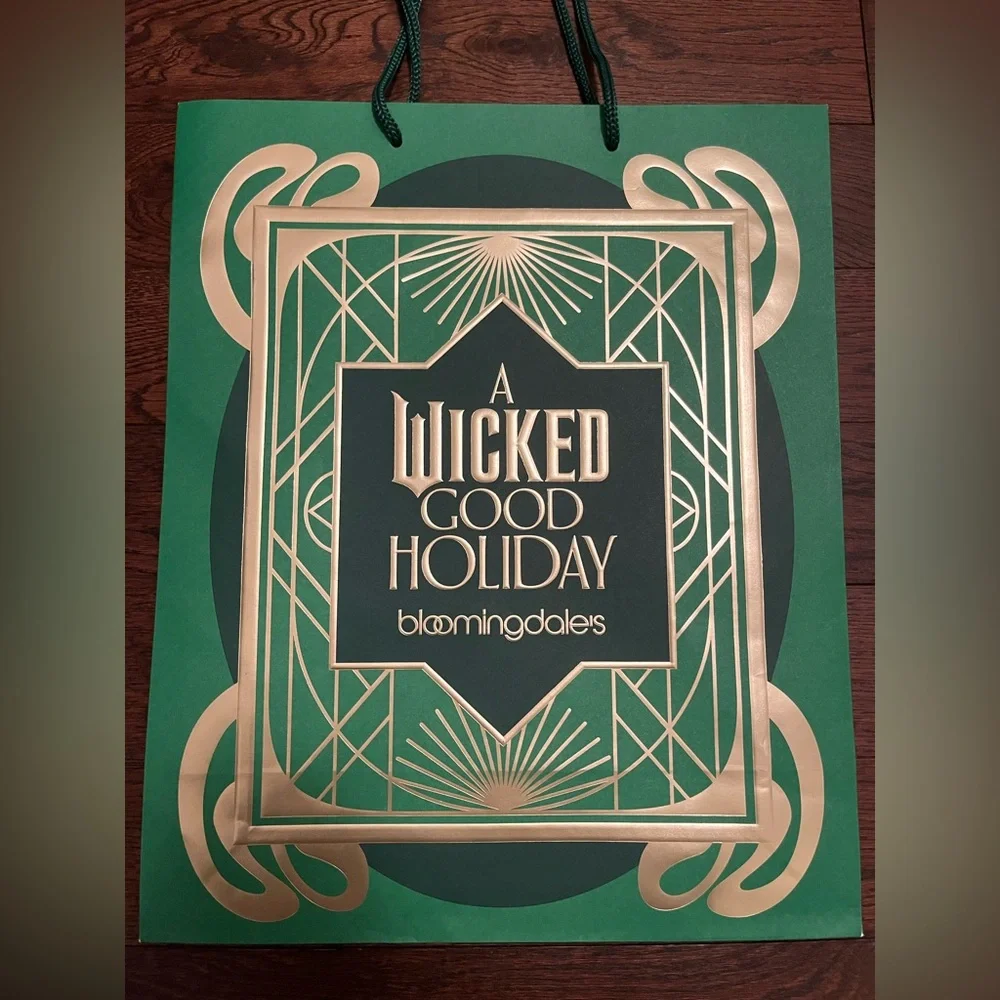 A Wicked Good Holiday Bloomingdale’s Shopping Bag - Picture 5 of 5